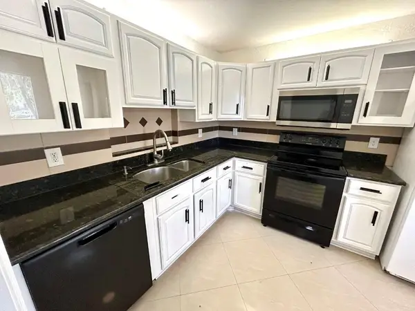 7931 Southgate Boulevard #E8, North Lauderdale, FL 33068