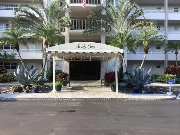 575 Oaks Lane #608, Pompano Beach, FL 33069