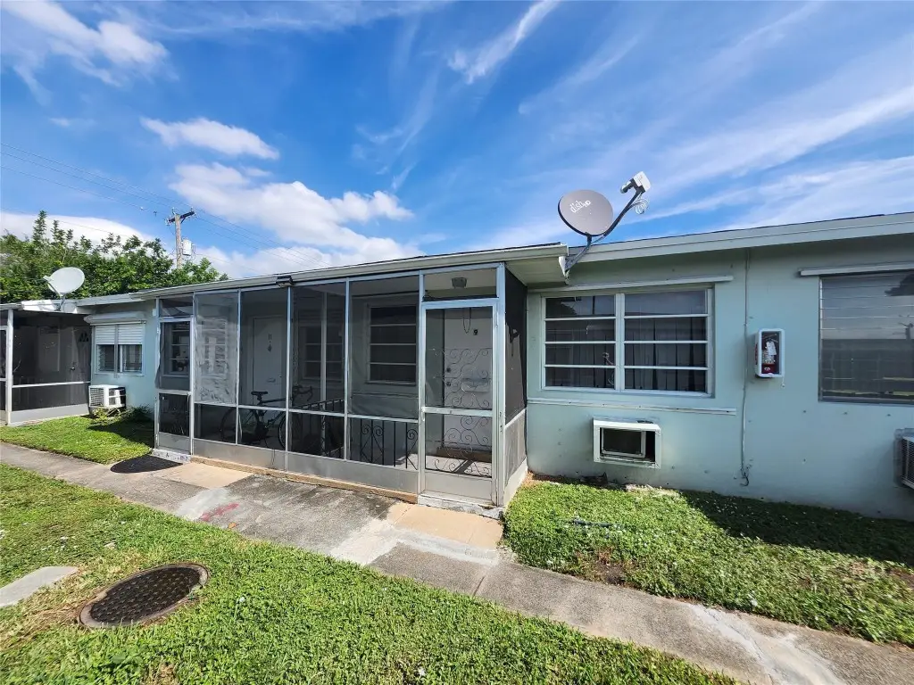 2211 Lincoln Street #9, Hollywood, FL 33020 - #1