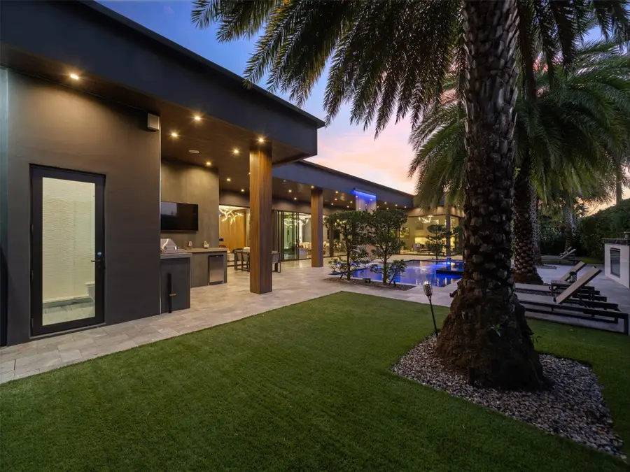 2213 NE 37th Drive, Fort Lauderdale, FL 33308 - #3