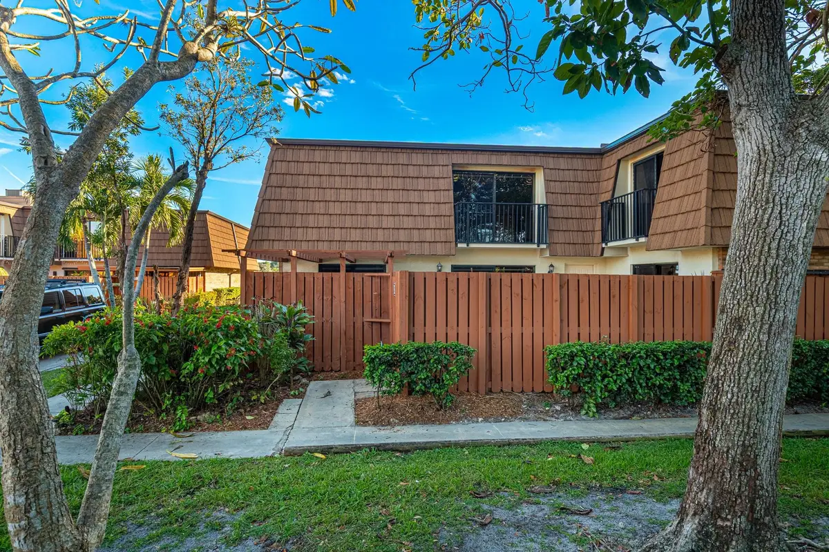 9101 SW 19th Place #B, Davie, FL 33324 - #1