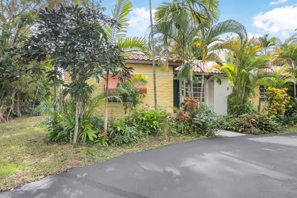 54 NE 103rd Street, Miami Shores, FL 33138 - #3