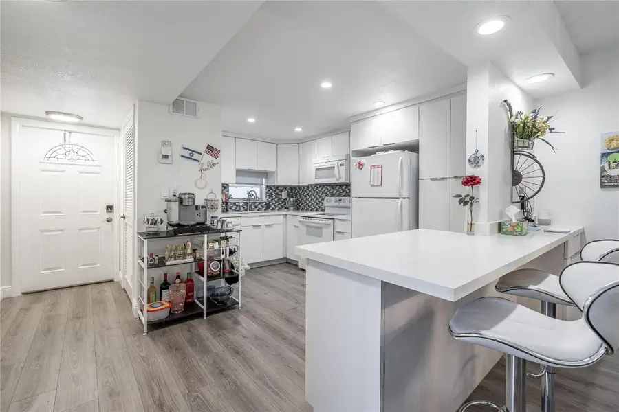 8901 S Hollybrook Boulevard #201, Pembroke Pines, FL 33025 - #3