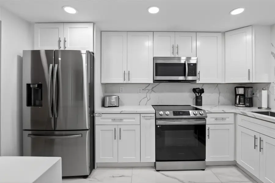 9623 S Hollybrook Lake Drive #204, Pembroke Pines, FL 33025 - #2