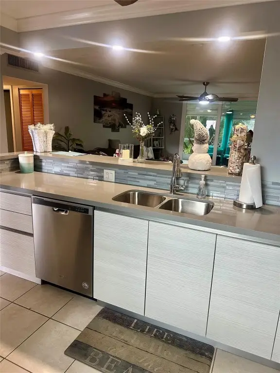 325 SE 11th Terrace #107, Dania Beach, FL 33004 - #2