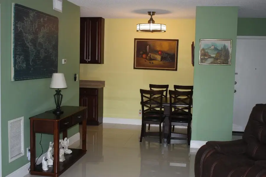 669 W Oakland Park Boulevard #208-B, Wilton Manors, FL 33311 - #3