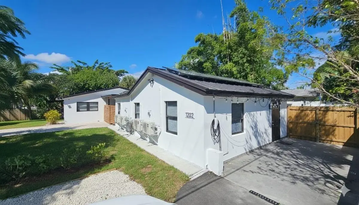 1202 NE 3rd Avenue, Fort Lauderdale, FL 33304 - #1