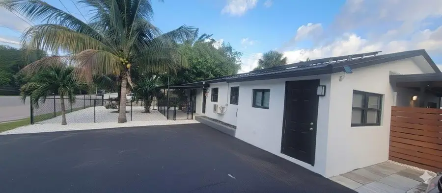 1202 NE 3rd Avenue, Fort Lauderdale, FL 33304 - #2