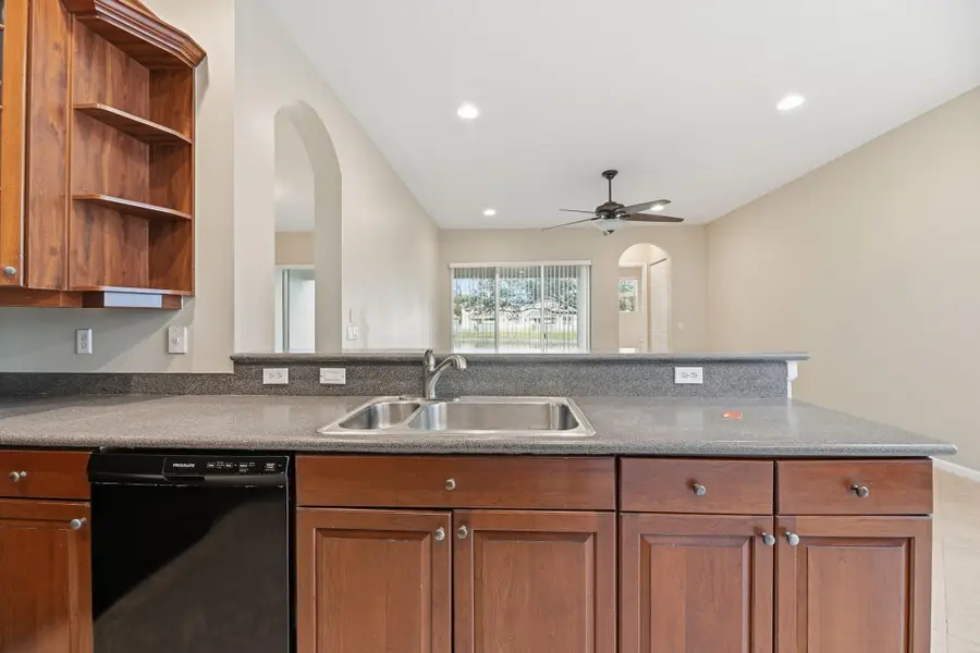 182 Palm Beach Plantation Boulevard, West Palm Beach, FL 33411 - #3
