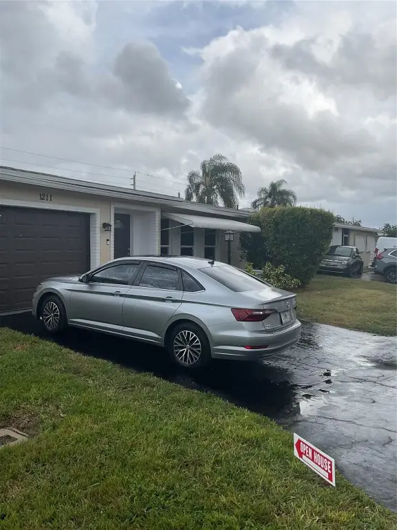 Address Withheld By Seller, Deerfield Beach, FL 33064