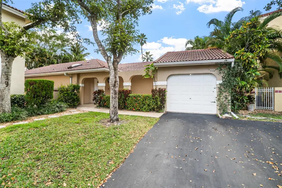 1427 Seagrape Circle, Weston, FL 33326 - #2