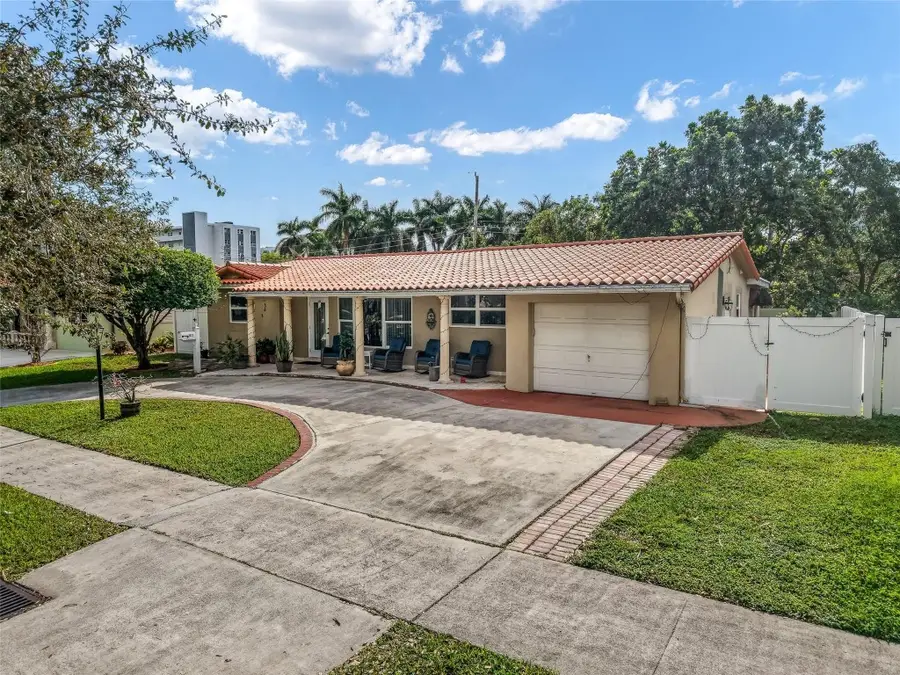 1032 NE 4th Court, Hallandale Beach, FL 33009 - #3