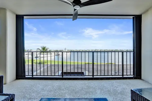 132 Lakeshore Drive #317, North Palm Beach, FL 33408