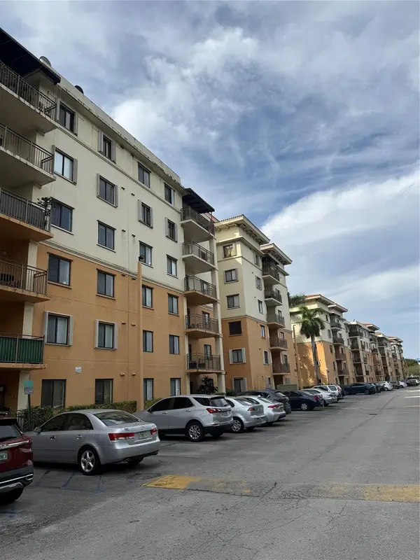 9300 Fontainebleau Boulevard #E101, Miami, FL 33172