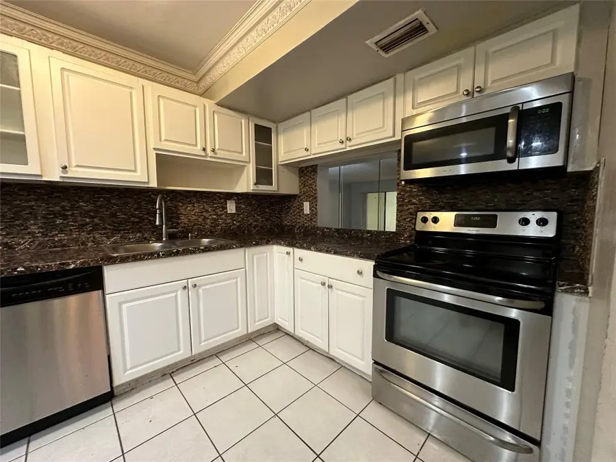 6630 Racquet Club Drive #163, Fort Lauderdale, FL 33319 - #3