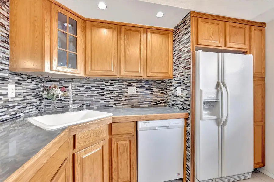 8380 Sands Point Boulevard #J306, Tamarac, FL 33321 - #2