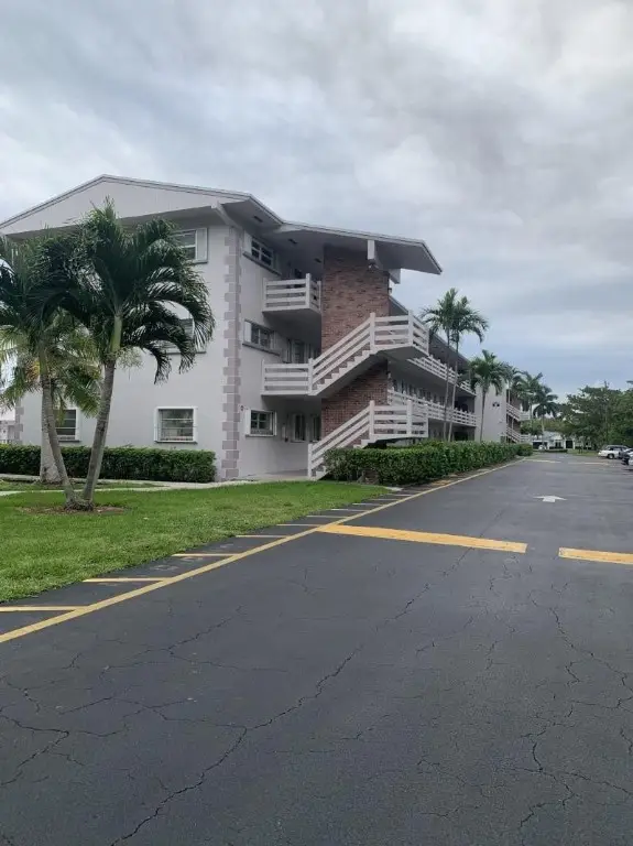 700 Layne Bl #212, Hallandale Beach, FL 33009 - #1
