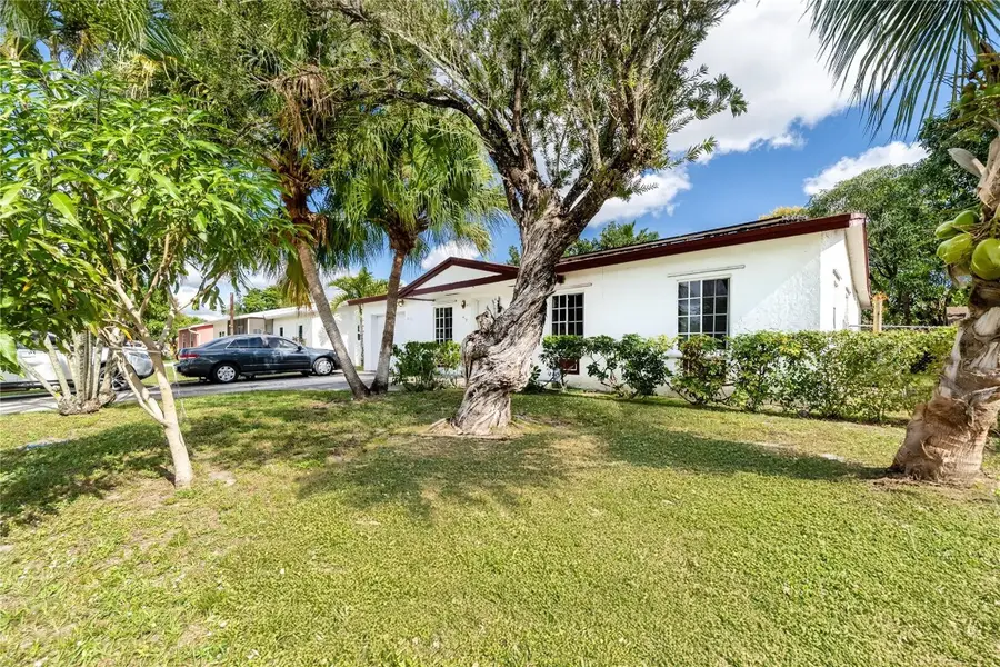 419 SW 80th Avenue, Pompano Beach, FL 33068 - #3