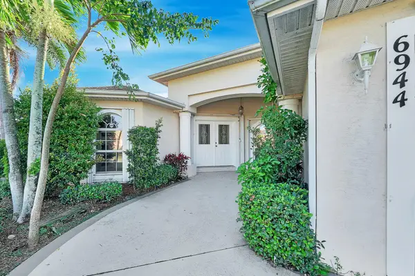 6944 NW Daffodil Lane, Port St Lucie, FL 34983