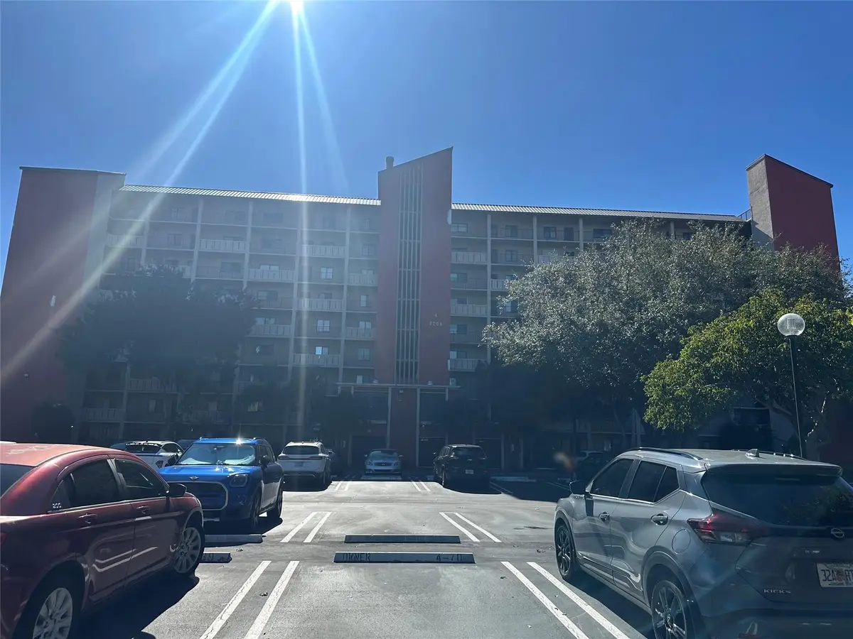 2206 S Cypress Bend Drive #305, Pompano Beach, FL 33069 - #1