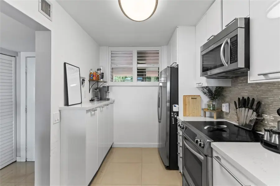 111 Lake Emerald Drive #106, Oakland Park, FL 33309 - #2