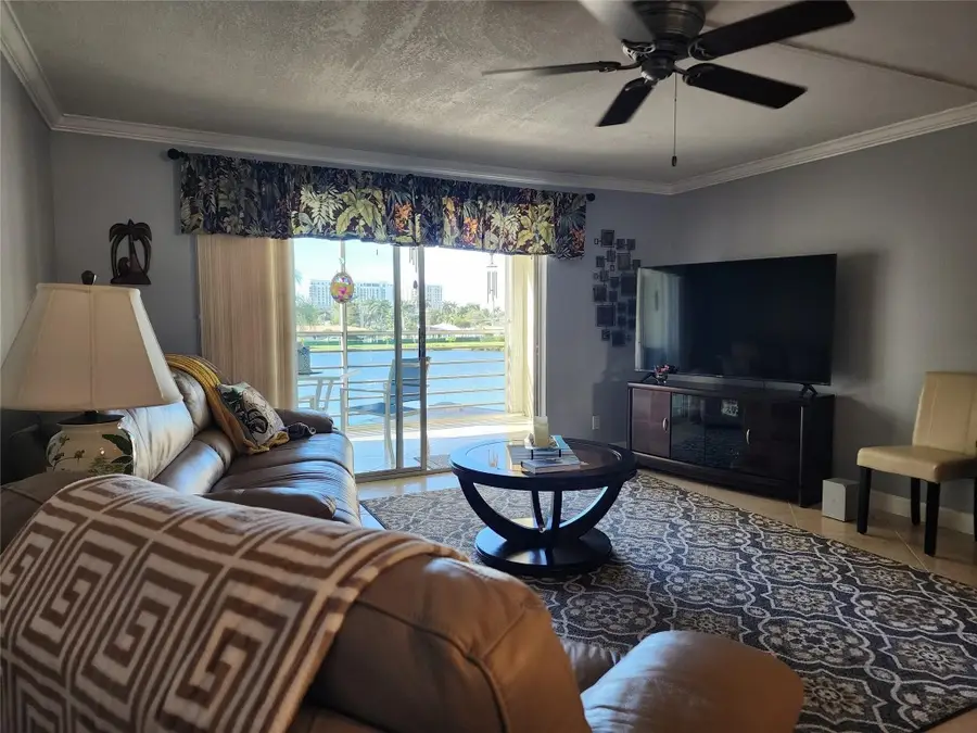 321 SE 3rd Street #302, Dania Beach, FL 33004 - #3