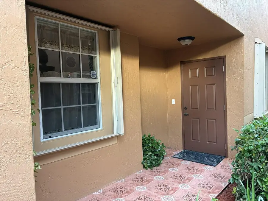 1552 Barcelona Way #6-19, Weston, FL 33327 - #2