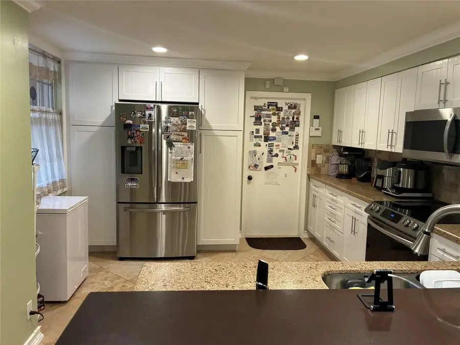 1552 Barcelona Way #6-19, Weston, FL 33327 - #3