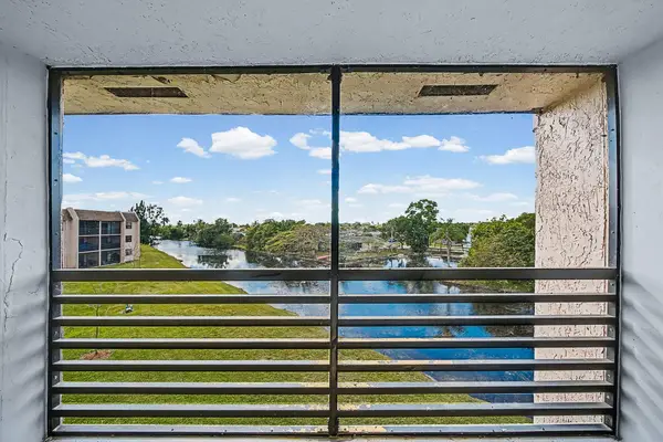 10466 Sunrise Lakes Boulevard #312, Sunrise, FL 33322