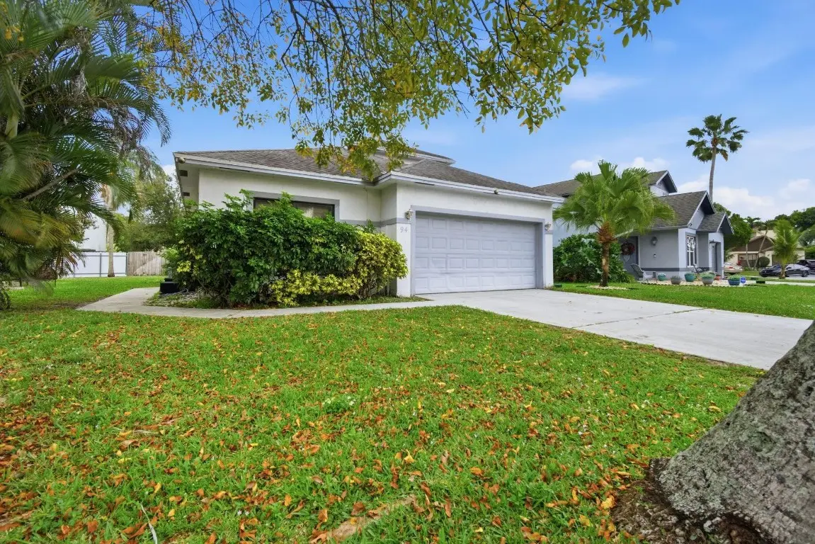 94 Magnolia Circle, Boynton Beach, FL 33436 - #1