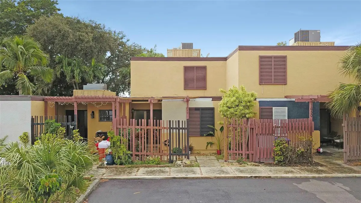 1640 W Golfview Drive, Pembroke Pines, FL 33026 - #1