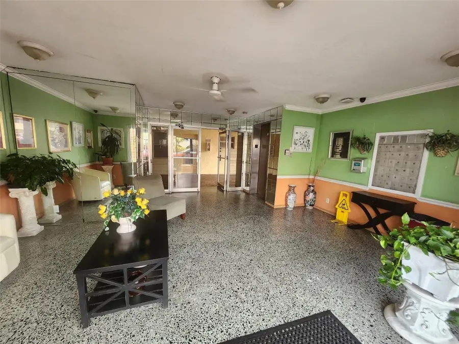 4191 NW 41st Street #211, Lauderdale Lakes, FL 33319 - #3