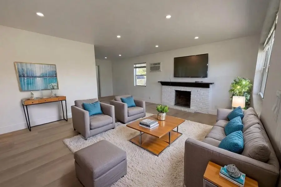 2000 Seminole Boulevard, West Palm Beach, FL 33409 - #2