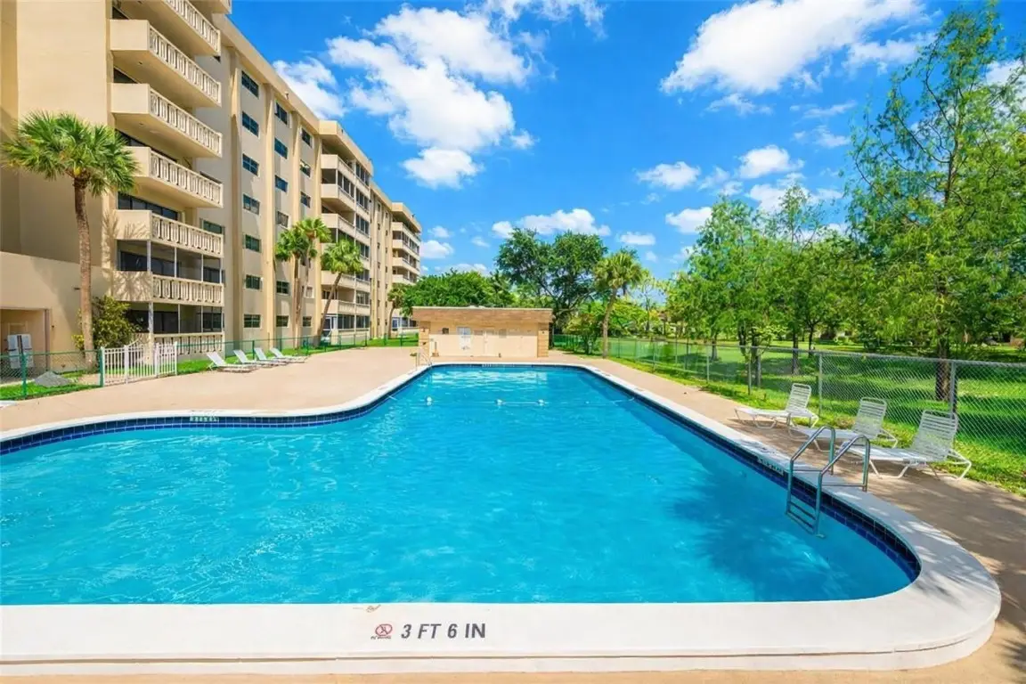 800 NE 195th Street #606, Miami, FL 33179 - #1