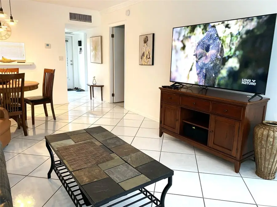 5003 NW 35th Street #508, Lauderdale Lakes, FL 33319 - #2