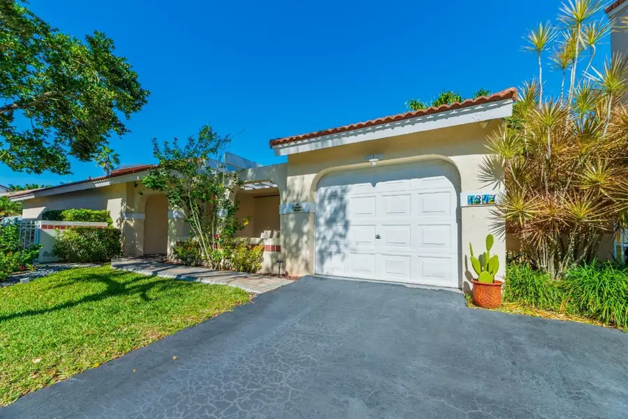 1347 Seagrape Circle, Weston, FL 33326 - #3