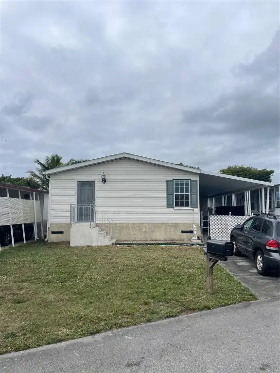 2321 SW 85th Avenue, Davie, FL 33324