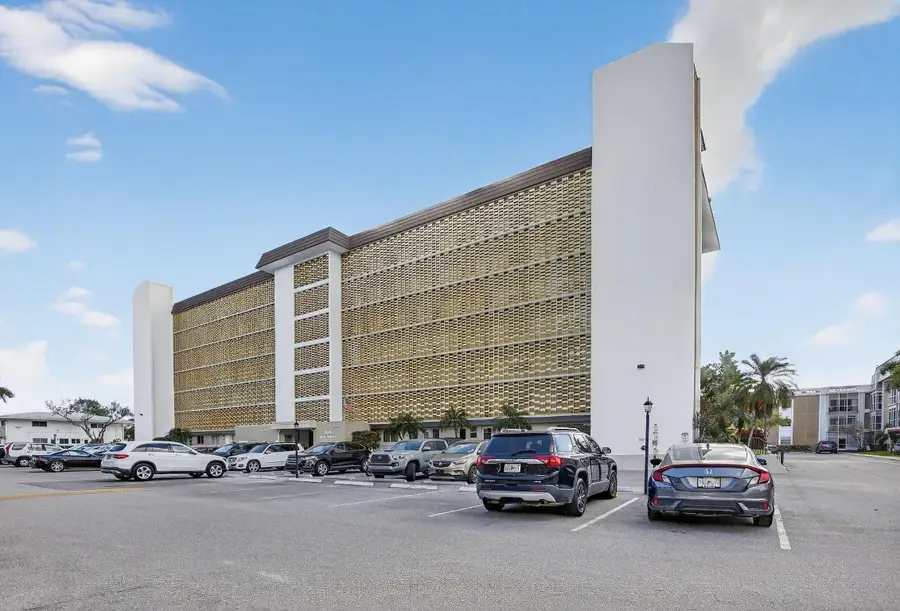 3050 NE 16th Avenue #207, Oakland Park, FL 33334 - #3