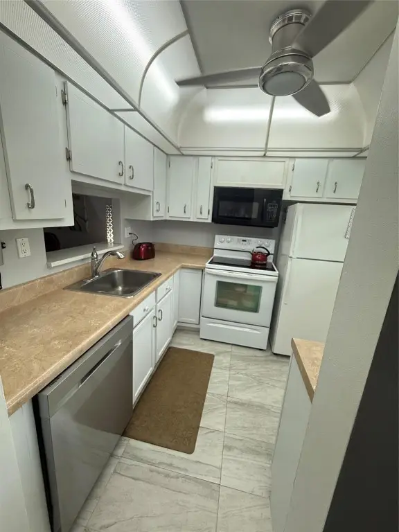 3431 NW 50th Avenue #304, Lauderdale Lakes, FL 33319 - #2