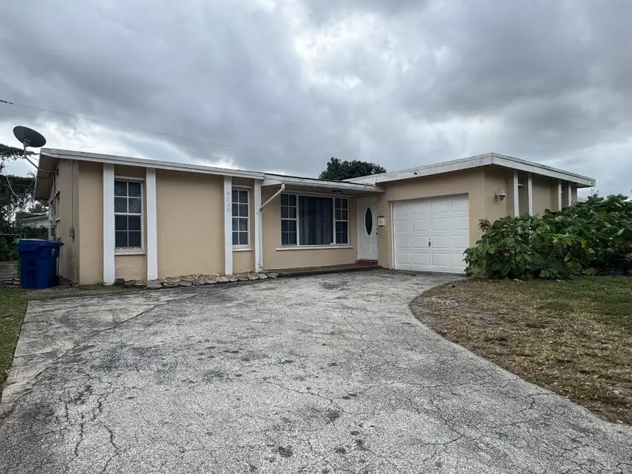 8510 Sunset Strip, Sunrise, FL 33322 - #2