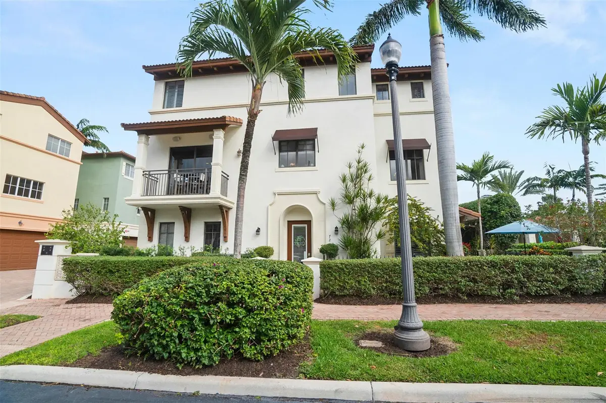 72 NW Chaucer Lane, Boca Raton, FL 33432 - #1
