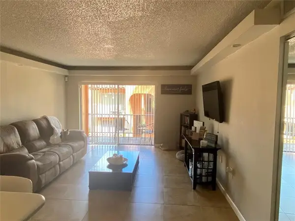 7200 Fairway Drive #H 12, Miami Lakes, FL 33014