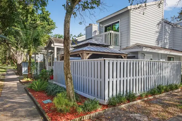 2047 Winners Circle #2047, North Lauderdale, FL 33068