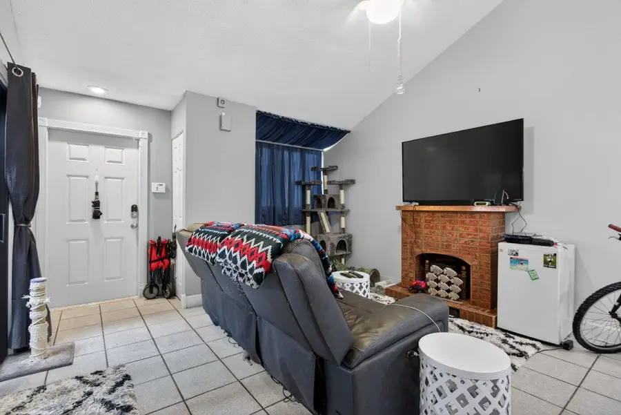 2047 Winners Circle #2047, North Lauderdale, FL 33068 - #3