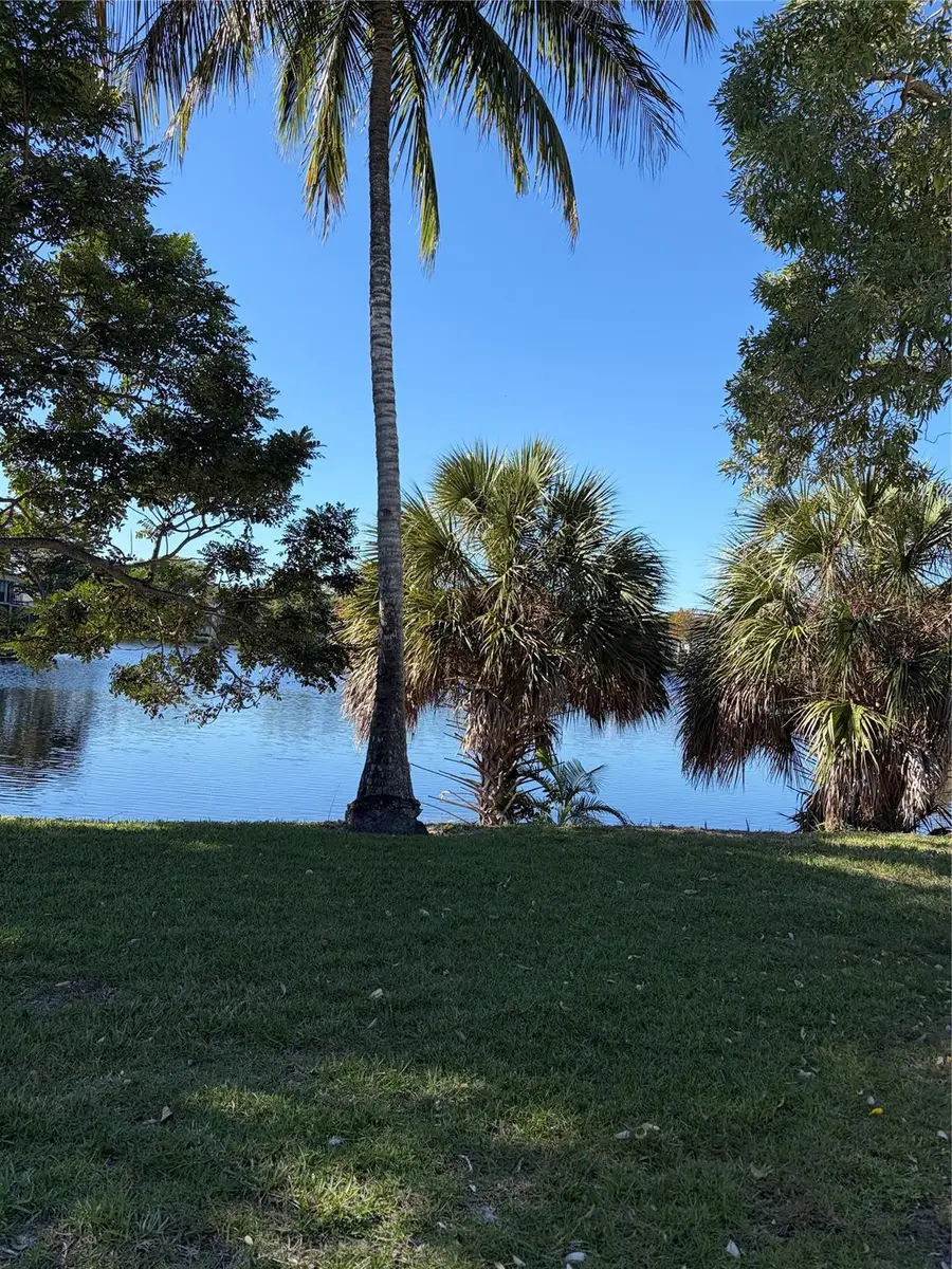 21 Jacaranda Drive #121, Plantation, FL 33324 - #3