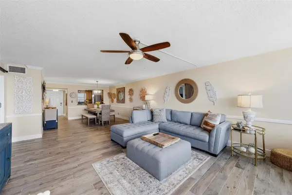 3051 NE 48th Street #509, Fort Lauderdale, FL 33308