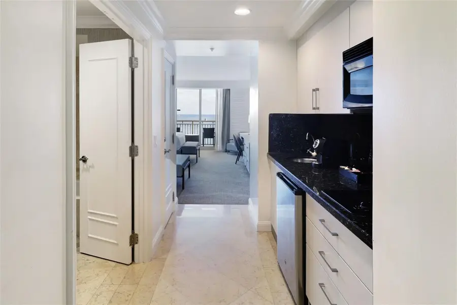 601 N Ft Lauderdale Bch Boulevard #906, Fort Lauderdale, FL 33304 - #3