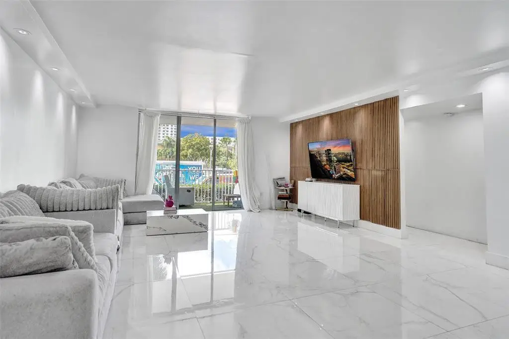 2801 NE 183rd Street #101W, Aventura, FL 33160 - #1