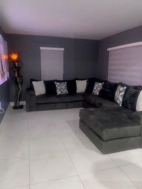 Address Withheld By Seller, Miami, FL 33167 - #3