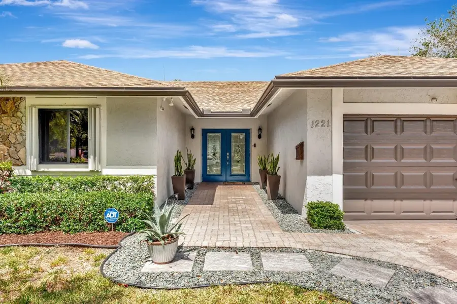 1221 SW 59th Avenue, Plantation, FL 33317 - #2